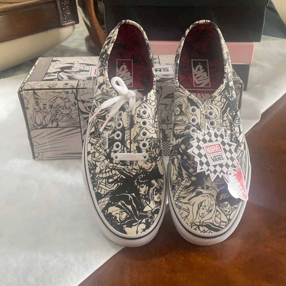 NWB - Vans Marvel Women Sneakers - Ivory and Black